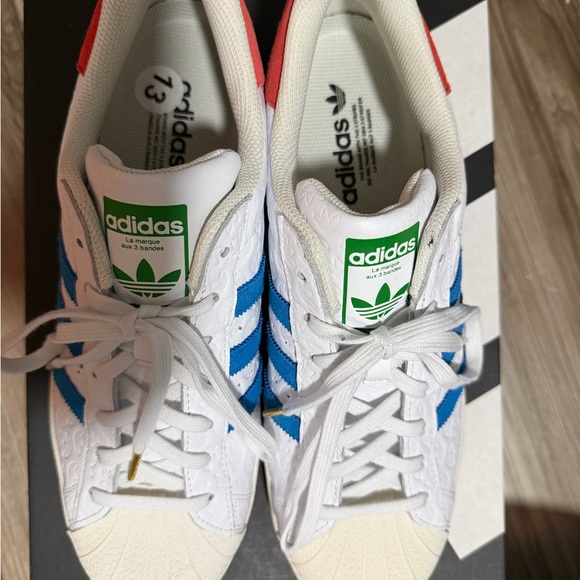 Adidas Superstar Shoes - Picture 2 of 4